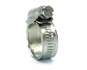 Zinc-plated-British-type-hose-clamp-with-riveted-housing-495x400